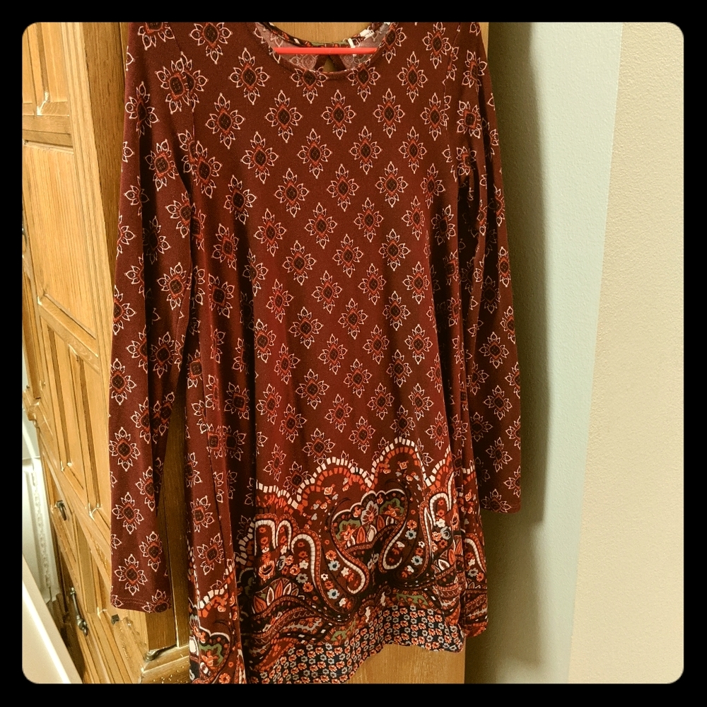 Wine colored long sleeve dress, flowing and free